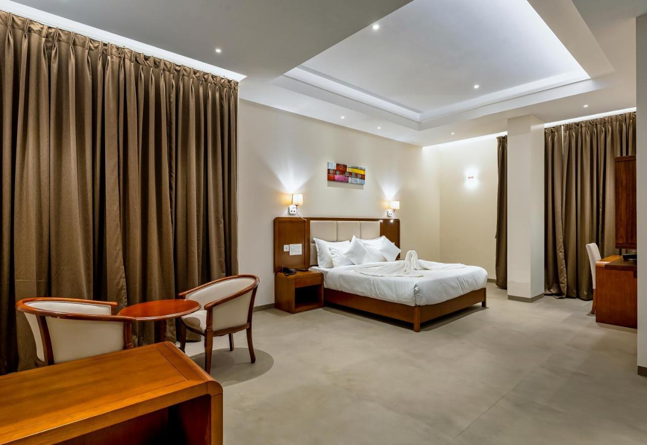 Grand Regal 호텔 Chandoli 외부 사진